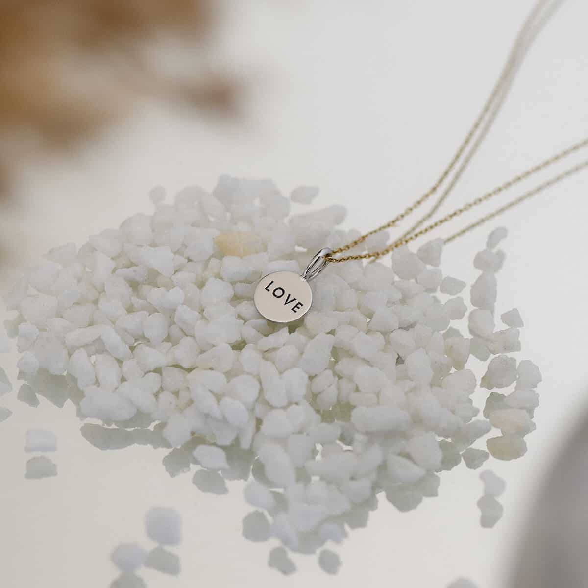 01-Love-Penant-Necklace