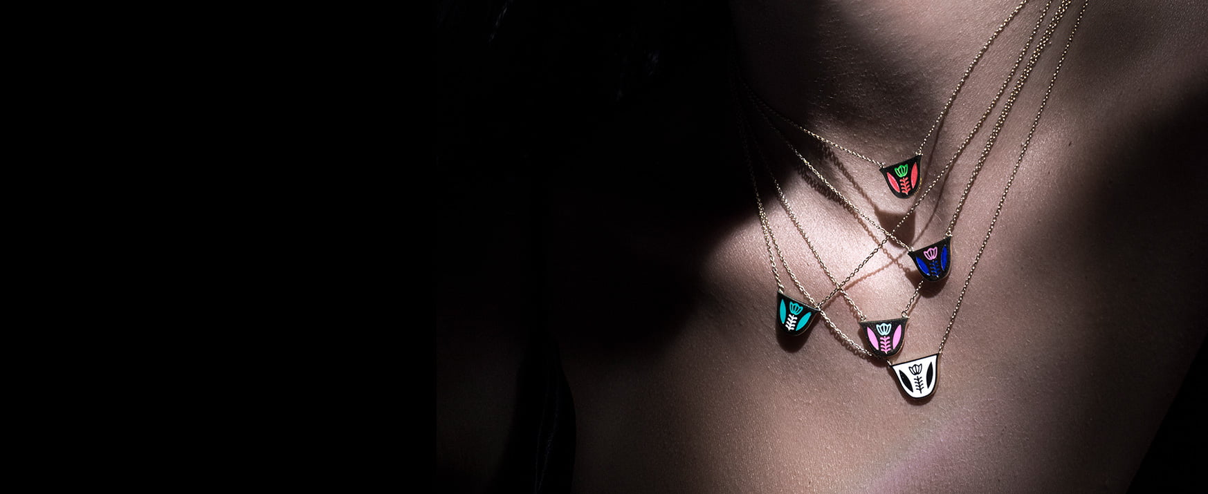 Finjen Arabi Enamel Necklace